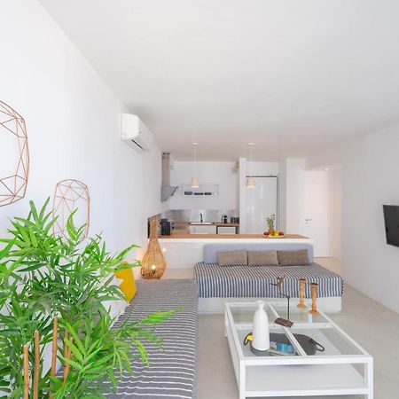 Infinite Blue Luxury Suites Fira  Ngoại thất bức ảnh