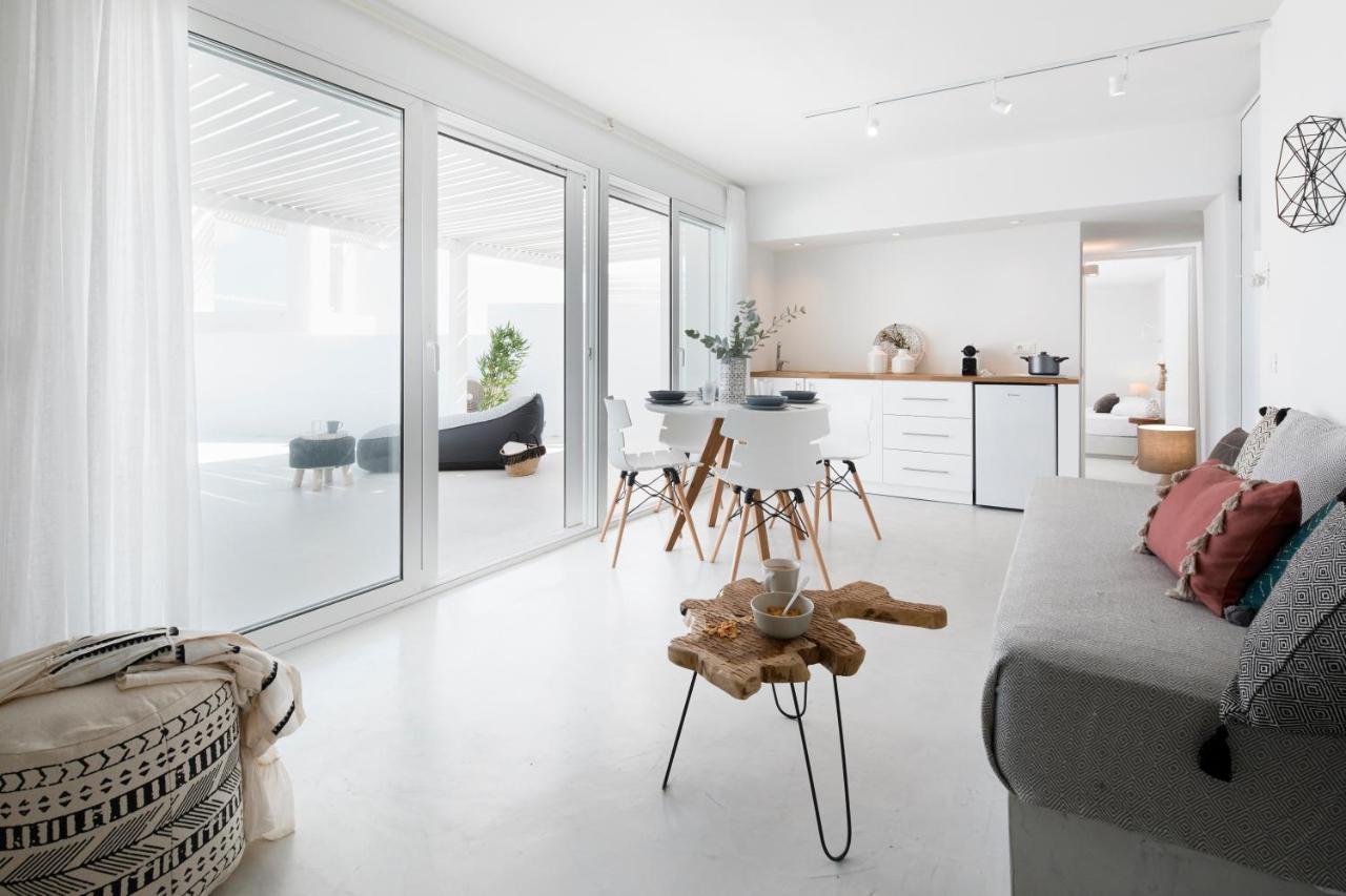 Infinite Blue Luxury Suites Fira  Ngoại thất bức ảnh
