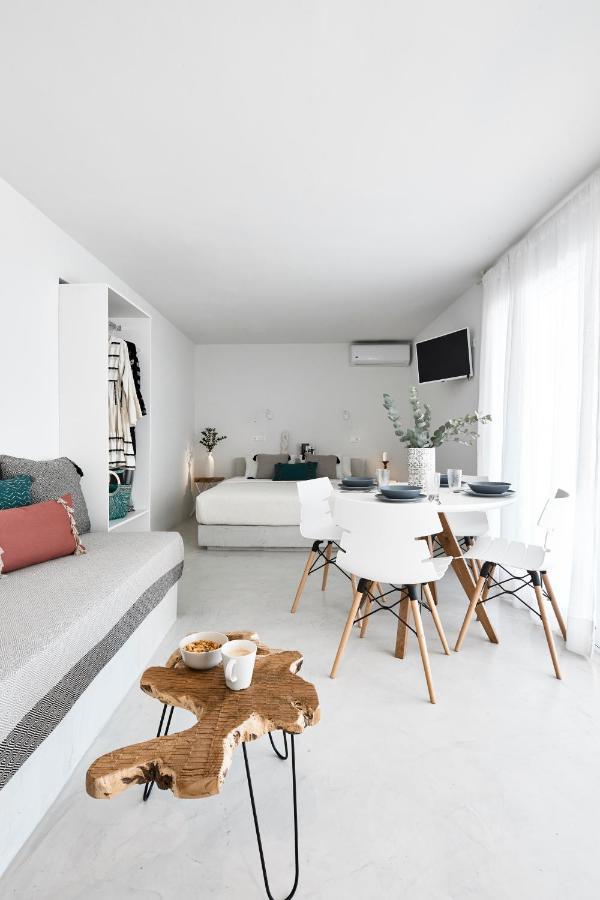 Infinite Blue Luxury Suites Fira  Ngoại thất bức ảnh