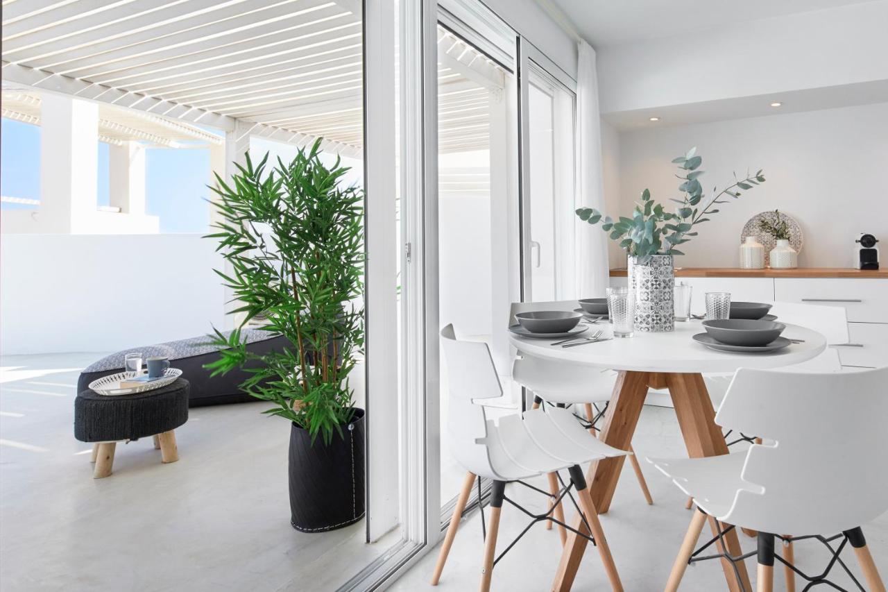 Infinite Blue Luxury Suites Fira  Ngoại thất bức ảnh
