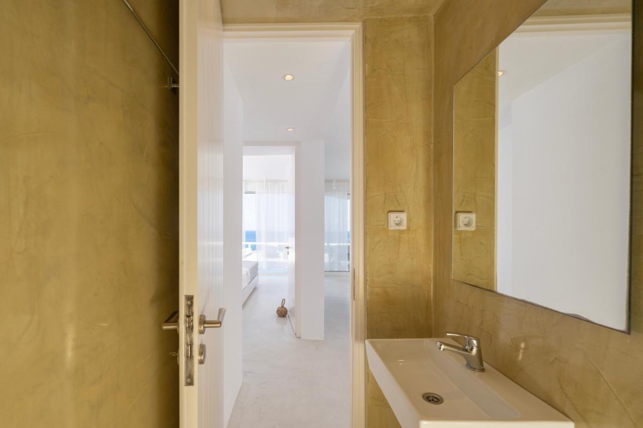 Infinite Blue Luxury Suites Fira  Ngoại thất bức ảnh