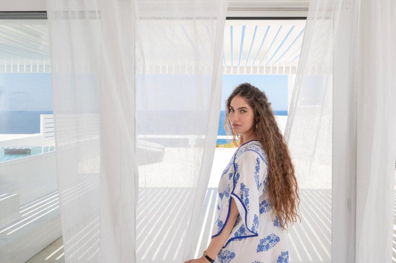 Infinite Blue Luxury Suites Fira  Ngoại thất bức ảnh