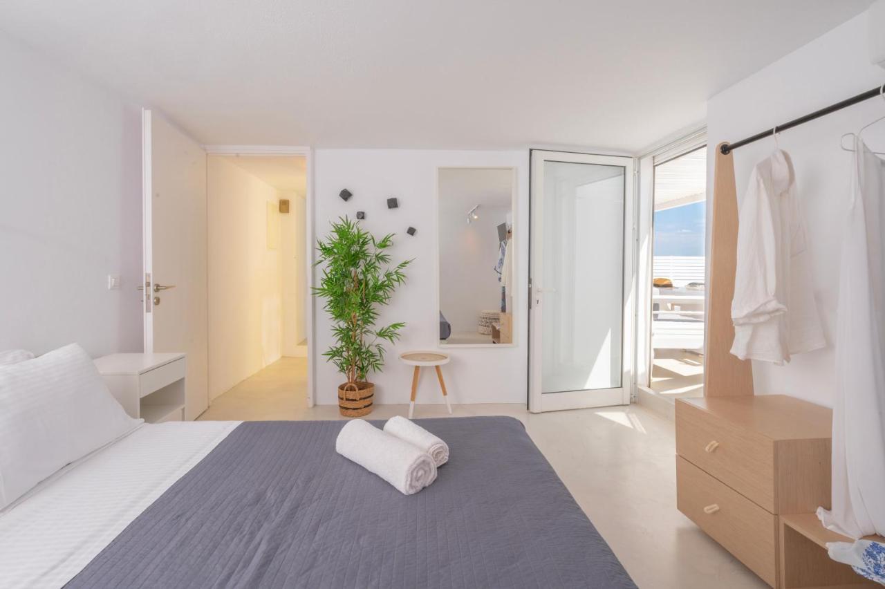Infinite Blue Luxury Suites Fira  Ngoại thất bức ảnh