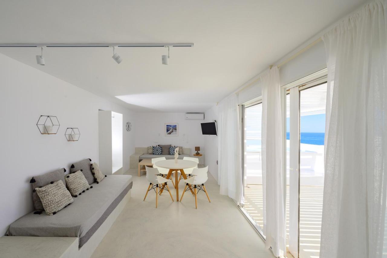 Infinite Blue Luxury Suites Fira  Ngoại thất bức ảnh