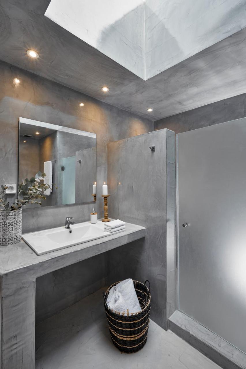 Infinite Blue Luxury Suites Fira  Ngoại thất bức ảnh