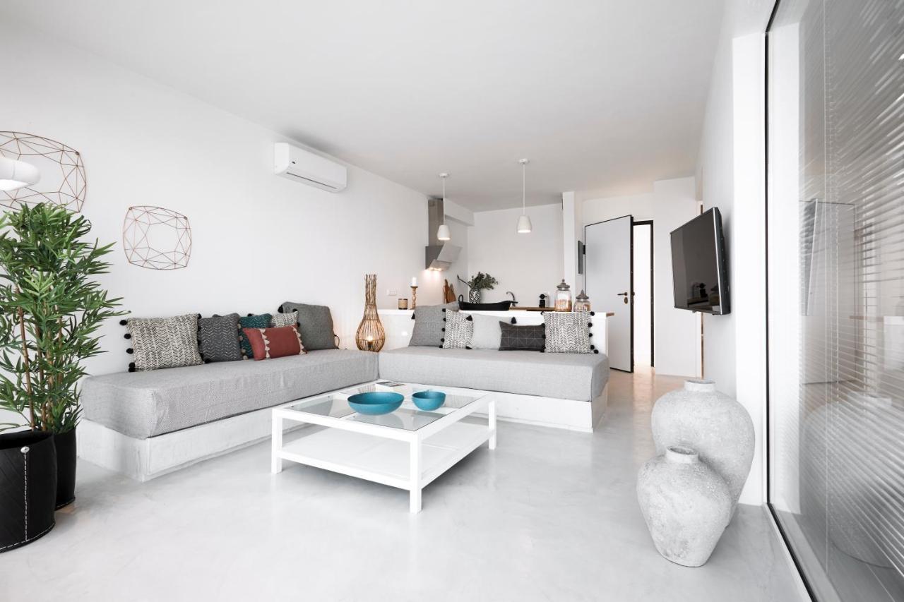 Infinite Blue Luxury Suites Fira  Ngoại thất bức ảnh