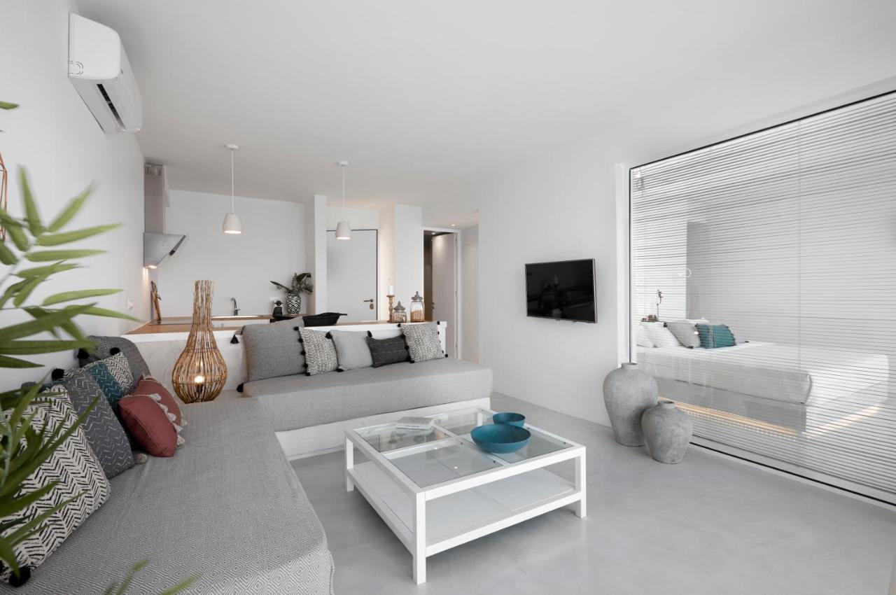 Infinite Blue Luxury Suites Fira  Ngoại thất bức ảnh