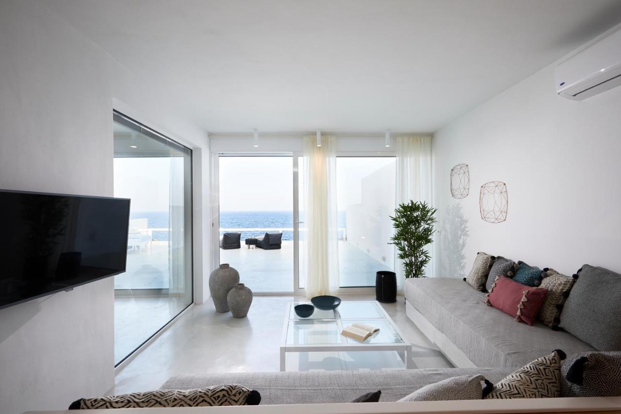 Infinite Blue Luxury Suites Fira  Ngoại thất bức ảnh